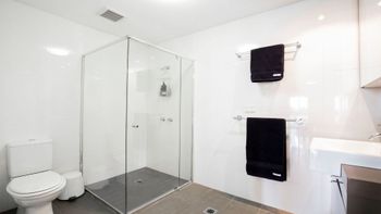 The Apartment Service NEWT1 - Sunshine Coast Guide 1