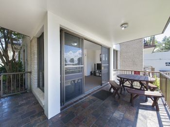 Tradewinds Unit 1 / 110 Victoria Parade - Sunshine Coast Guide 1