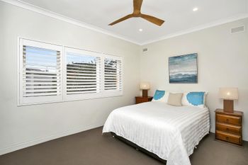 Two Bedroom Beachside Apartment CLOV4 - Sunshine Coast Guide 4