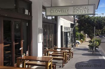 Two Bedroom Beachside Apartment CLOV4 - Sunshine Coast Guide 2