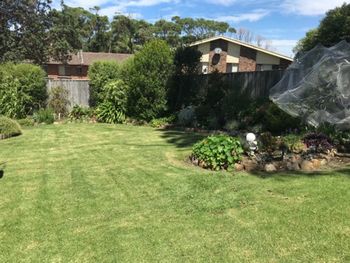 Ocean House At Mollymook - Sunshine Coast Guide 2