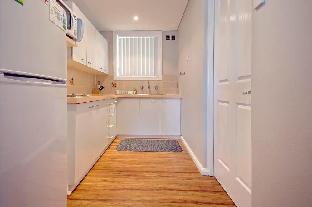 Thurlow Avenue 2 / 49 - Sunshine Coast Guide 4