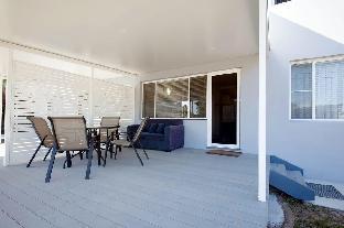 Thurlow Avenue 2 / 49 - Sunshine Coast Guide 2