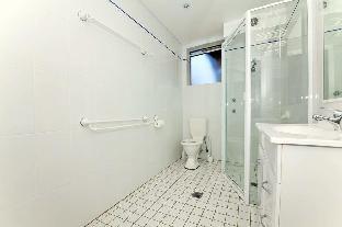 Thurlow Avenue 2 / 49 - Sunshine Coast Guide 5