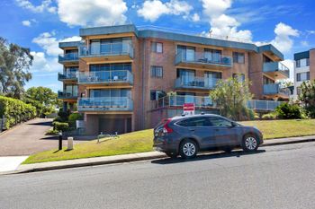 Triview Unit 10 1 Mitchell Street - Sunshine Coast Guide 3