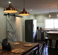 Tranquil 3 Bedroom Next To National Park - Sunshine Coast Guide