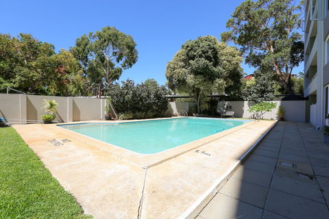 Seabreeze - Sunshine Coast Guide 1