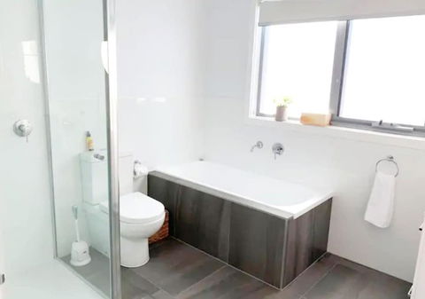 Brand New Home - 10min To Beach & Torquay - Sunshine Coast Guide 1