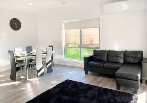 Brand New Home - 10min To Beach & Torquay - Sunshine Coast Guide 2