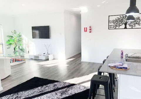 Brand New Home - 10min To Beach & Torquay - Sunshine Coast Guide 0