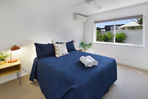 Villa 1 Lazy Days - Sunshine Coast Guide 2