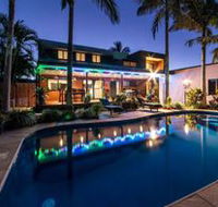 Shute Thru - Sunshine Coast Guide