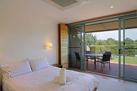 A Perfect Stay - 3 James Cook Apartments - Sunshine Coast Guide 3