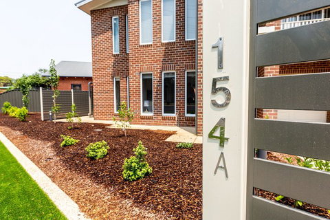 Wagga Apartments 1 - Sunshine Coast Guide 0