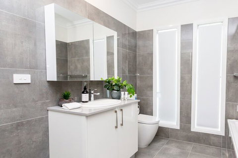 Wagga Apartments 1 - Sunshine Coast Guide 5