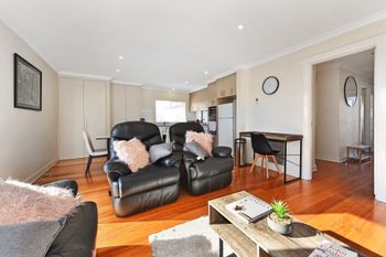 Spacious & Bright 4 Bedroom Home - Sunshine Coast Guide 1