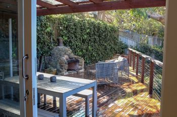 Beach House Large Outdoor Living H416 - Sunshine Coast Guide 3
