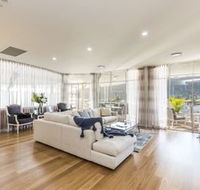 3 Bedroom Waterfront Penthouse on the Hawkesbury - Sunshine Coast Guide