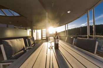 3 Bedroom Waterfront Penthouse On The Hawkesbury - Sunshine Coast Guide 5