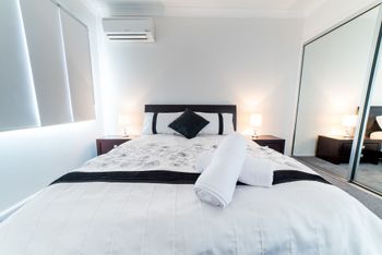 1 Bedroom Gold Coast Beachside Apt W AC + Parking - Sunshine Coast Guide 0