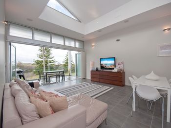 Boat Harbour Holiday 10 Noamunga Street - Sunshine Coast Guide 5