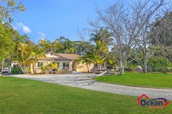 BEACHSIDE HIDEAWAY BONNY HILLS - Sunshine Coast Guide 0