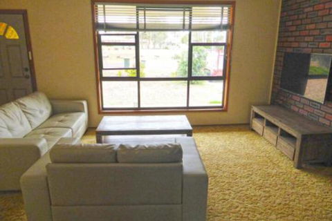 Kellys Getaway At Culburra Beach - Sunshine Coast Guide 4