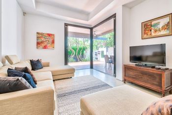 Spacious Home In New Farm For 6 W Parking - Sunshine Coast Guide 1