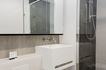 Avant Tower Apartment - Sunshine Coast Guide 3