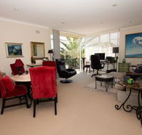 North Sydney Art Bed  Breakfast - Sunshine Coast Guide