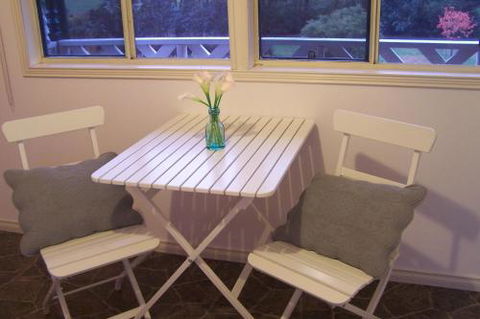 Creswick Cabin Retreat - Sunshine Coast Guide 1
