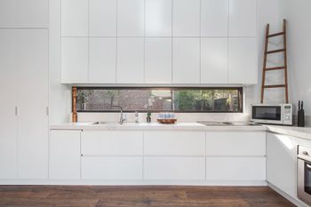 Architects Urban Retreat In Malvern - Sunshine Coast Guide 4