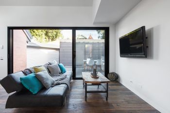 Architects Urban Retreat In Malvern - Sunshine Coast Guide 1