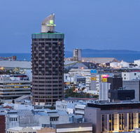 Holiday Inn Townsville - Sunshine Coast Guide