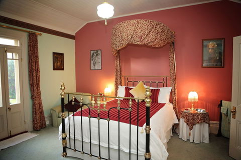 Forgandenny Bed & Breakfast - Sunshine Coast Guide 3