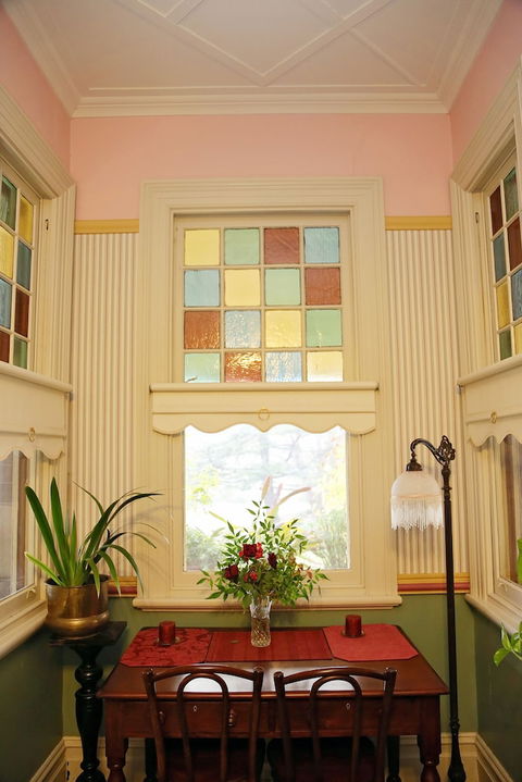 Forgandenny Bed & Breakfast - Sunshine Coast Guide 0