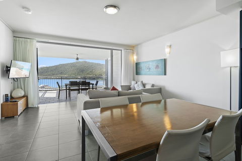 Sea La Vie - Airlie Beach - Sunshine Coast Guide 1