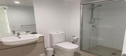 Airtrip Apartments On Carlyle St. Mackay - Sunshine Coast Guide 1