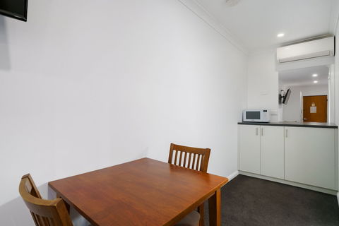 Best Western Stagecoach Motel - Sunshine Coast Guide 5