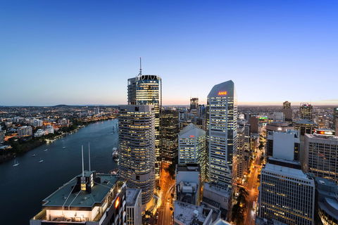 Oaks Aurora Tower - Sunshine Coast Guide 1