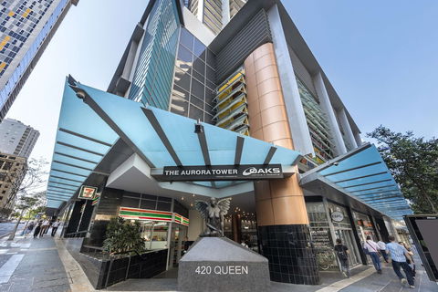 Oaks Aurora Tower - Sunshine Coast Guide 4