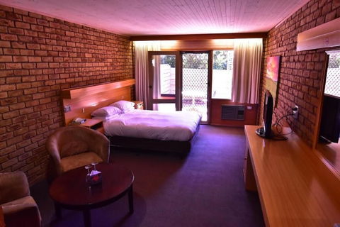 Flinders Cove Motor Inn - Sunshine Coast Guide 2