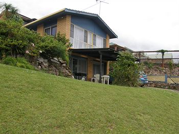 Ambience Holiday Apartments - Sunshine Coast Guide 0