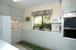 Ambience Holiday Apartments - Sunshine Coast Guide 3