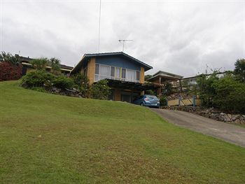 Ambience Holiday Apartments - Sunshine Coast Guide 2