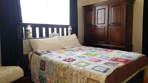 The Postmaster Inn BnB - Sunshine Coast Guide 4