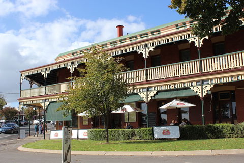 Lake Como Studio Daylesford - Sunshine Coast Guide 0