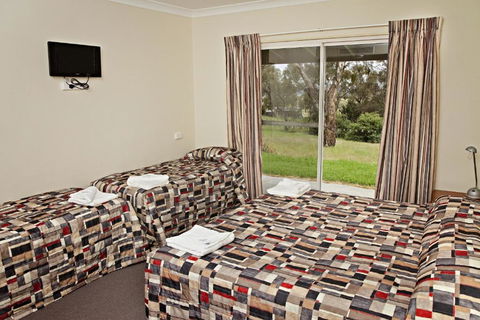BATHURST GOLDFIELDS MOTEL On MOUNT PANORAMA - Sunshine Coast Guide 5