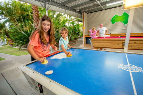 Tasman Holiday Parks - Hervey Bay - Sunshine Coast Guide 0