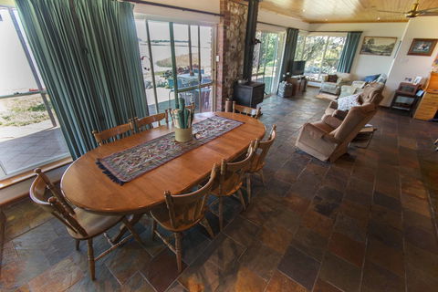 Jury Road Orchard - Sunshine Coast Guide 4